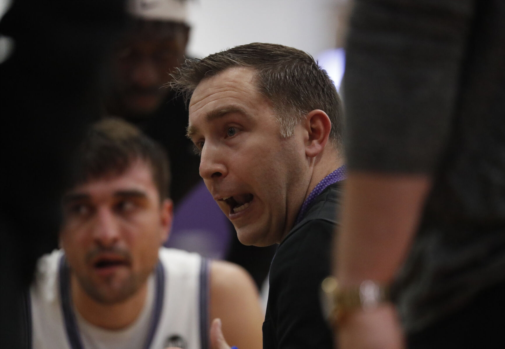 Battle of the Bridge, Canisius at Niagara men's hoops